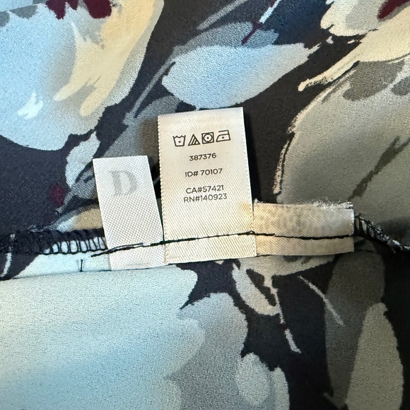 LOFT Women’s Top (Size S) - Picture 10 of 14